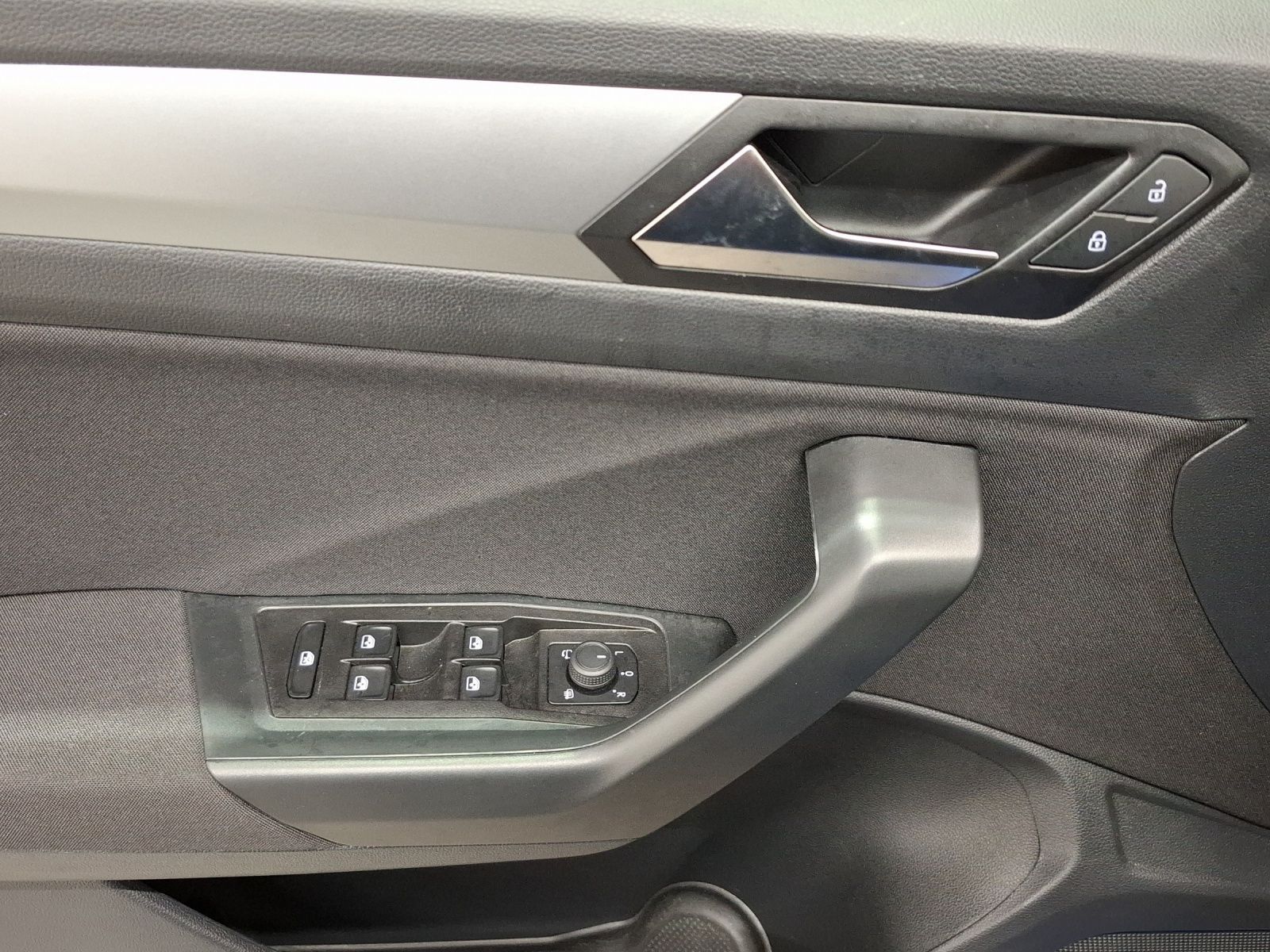 Volkswagen T-Roc - Bild 8