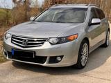 Honda Accord Tourer 2.4 Schalter 201 PS Sehr gepflegt - Honda Accord mit Benzin-Antrieb: Silber