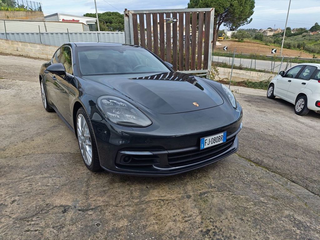 Image of Porsche Panamera