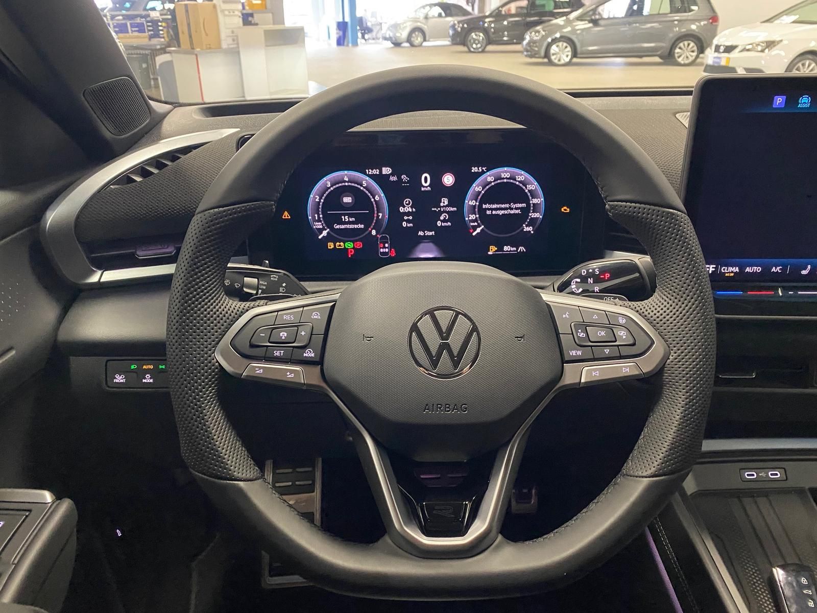 Fahrzeugabbildung Volkswagen T-Roc 1.5 eTSI R-Line NEUES MODELL AHK+ACC+KAMER