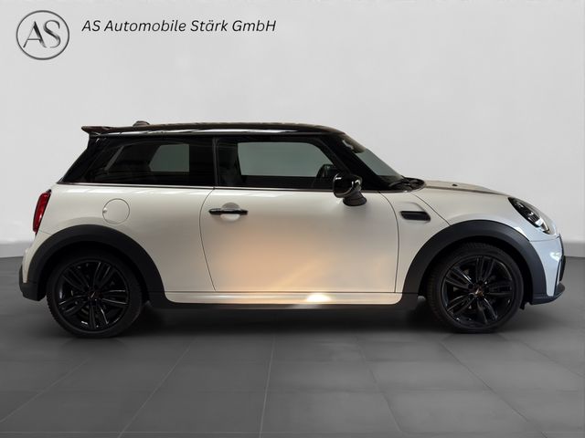 Fahrzeugabbildung MINI Cooper JCW Trim+Aerodynamik Kit+LED+CAM+CarPlay