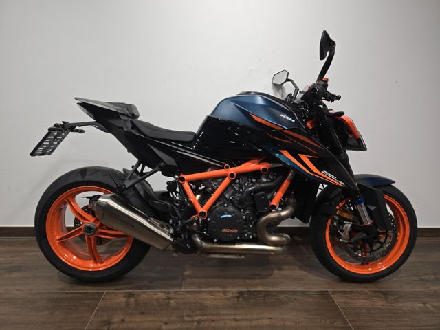 KTM 1290 Superduke R EVO mit DE-ZULASSUNG!