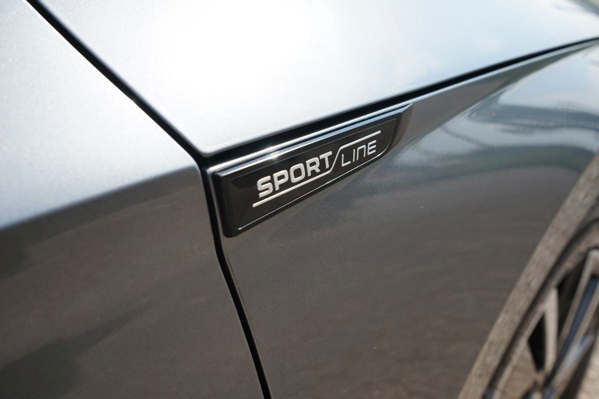 Fahrzeugabbildung SKODA Octavia Limo 2.0 TDI DSG *Sportline*Garantie
