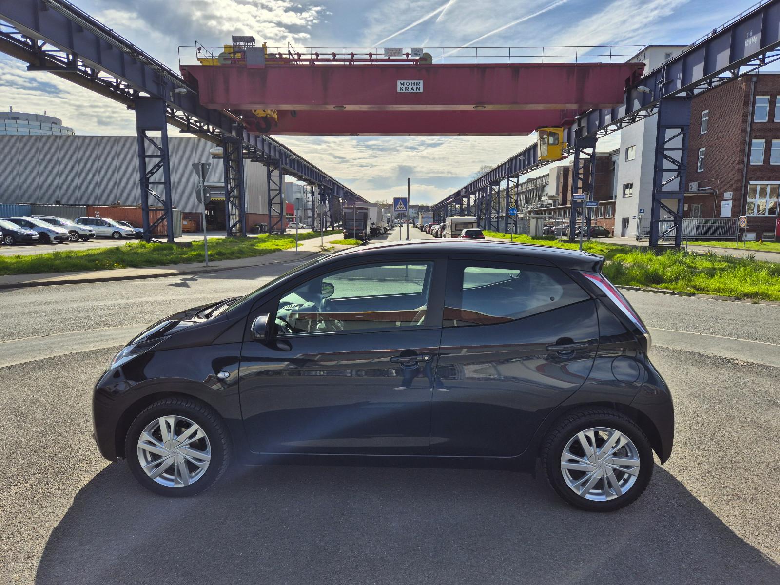 Toyota Aygo AYGO x-plax