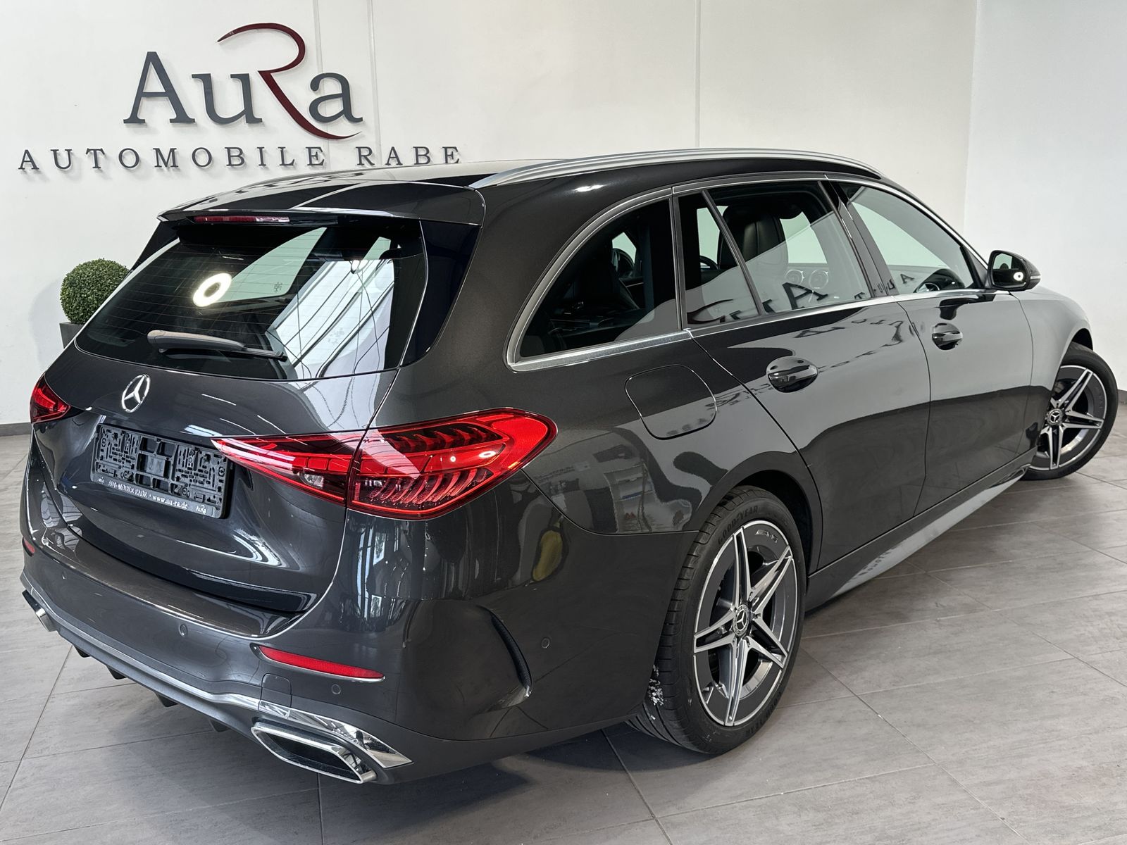 Fahrzeugabbildung Mercedes-Benz C 220d T AMG-Line NAV+LED+ACC+PANO+DISTRONIC+VC