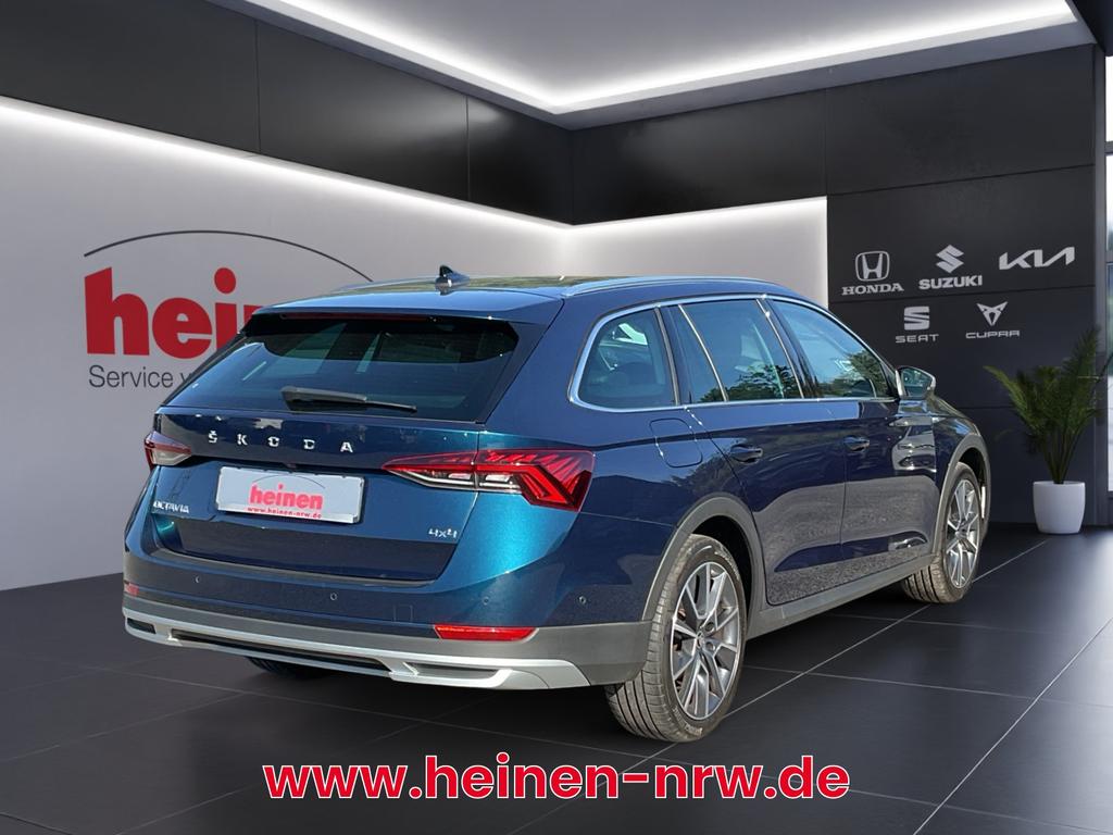 Skoda Octavia 2023 г. Синий, пробег 59975 км