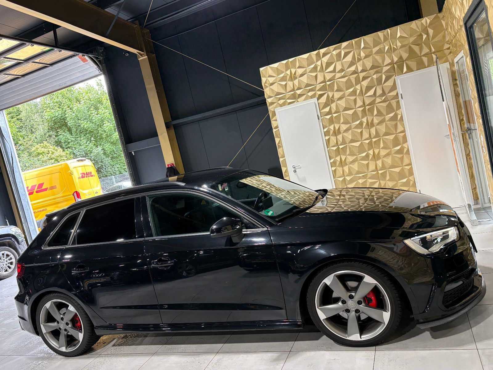 Fahrzeugabbildung Audi A3 Sportback S-line Sportpaket/PDC/SHZ/KLIMA/