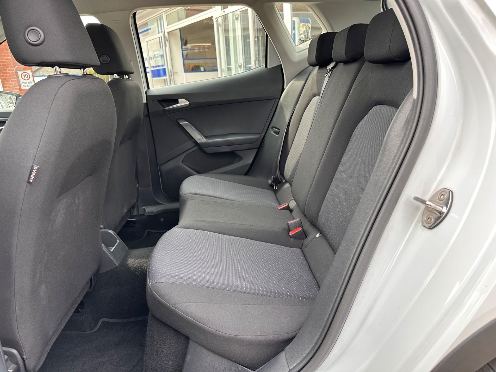 Fahrzeugabbildung SEAT Arona Style 1.0 TSI DSG LED/APP/PDC/GRA