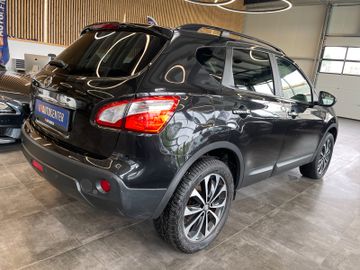 Nissan Qashqai 360 4X4 *PANORAMA*NAVI*TEILLEDER*