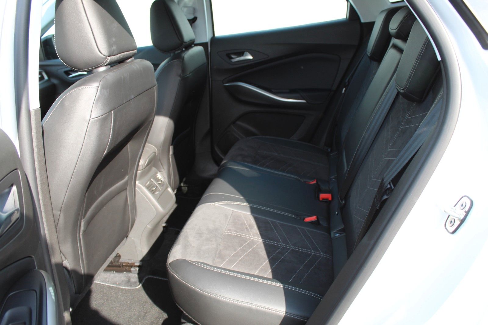 Fahrzeugabbildung Opel Grandland GS Navi*Sitzh.*Lenkradh.*Kamera