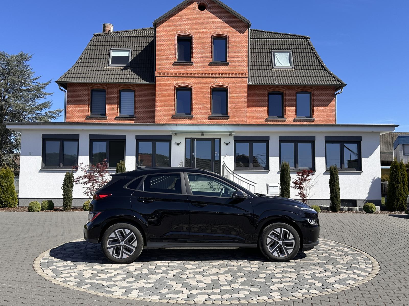 Hyundai Kona Elektro Trend LED ACC NAVI KRELL CAM WÄMPU