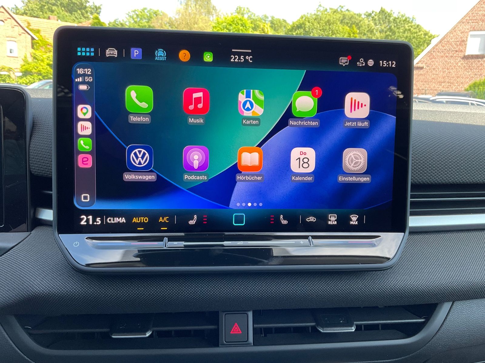 Fahrzeugabbildung Volkswagen T-Roc 1.5 eTSI DSG Kamera,AHK,5J Garantie,ACC