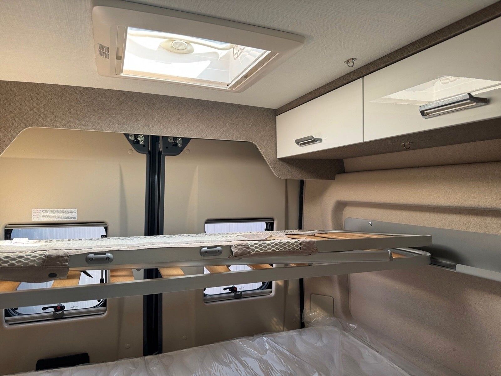 Fahrzeugabbildung Karmann Davis Lifestyle DA 591 LS Markise Combi D6E