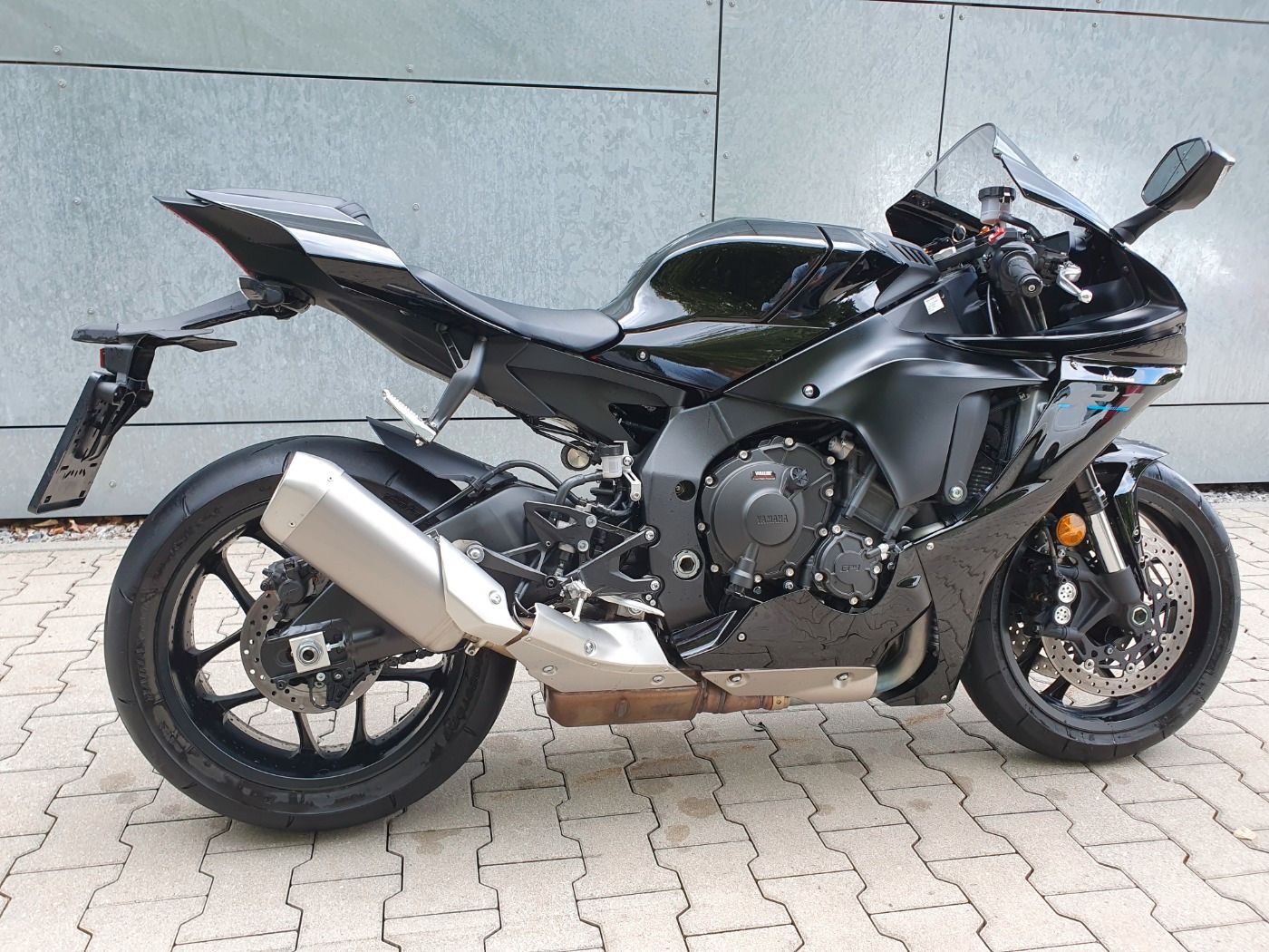 Fahrzeugabbildung Yamaha YZF R 1