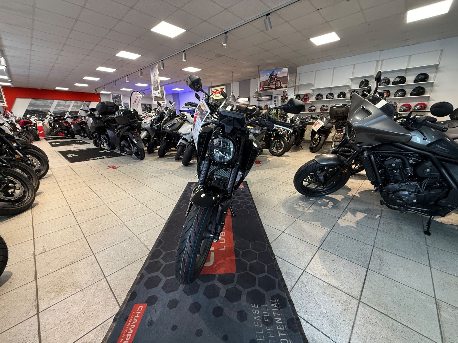 CB 125 R (Aktionspreis)