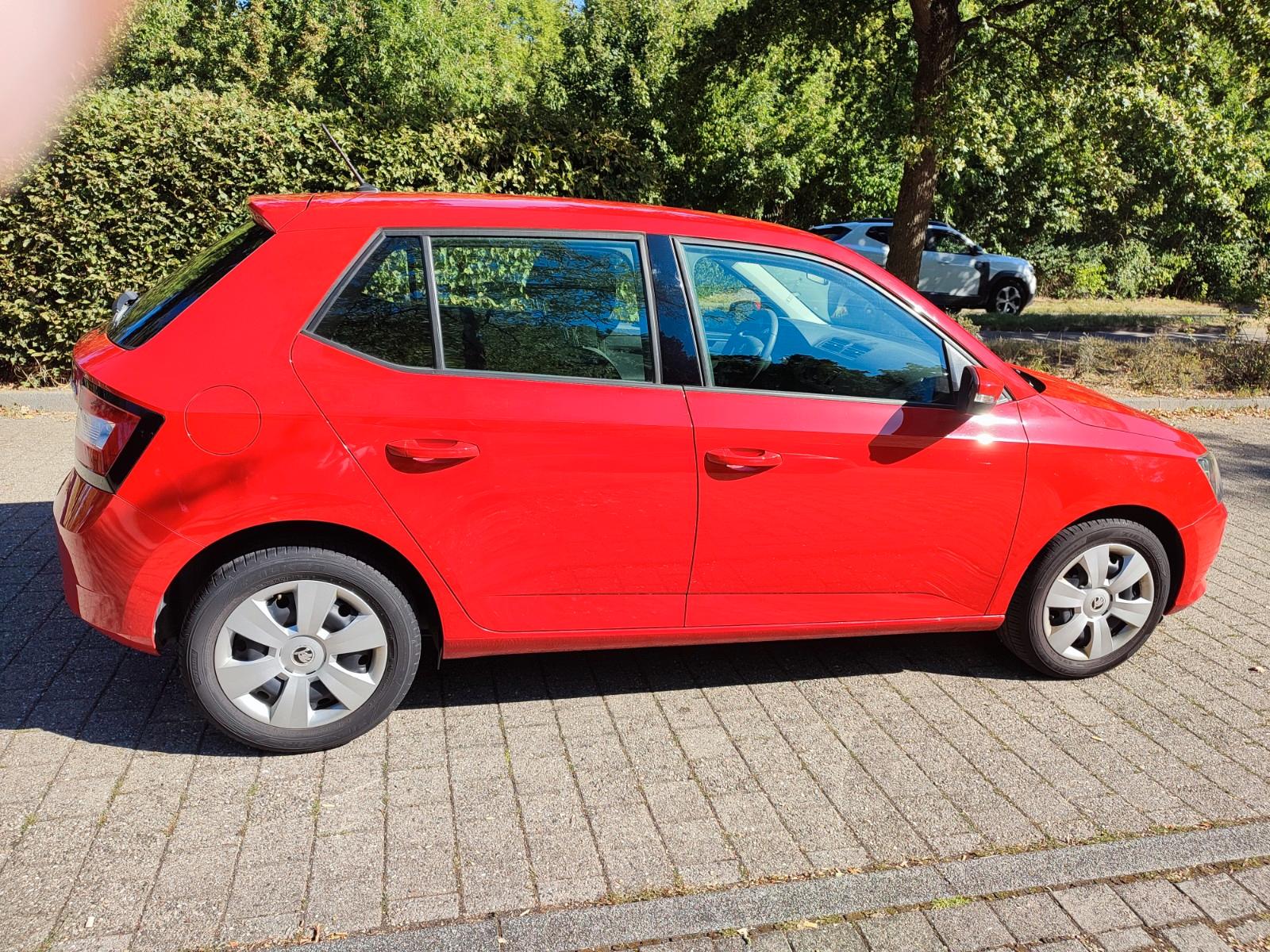 Skoda Fabia 1.0l MPI 44kW Cool Ed. **SERVICE NEU**