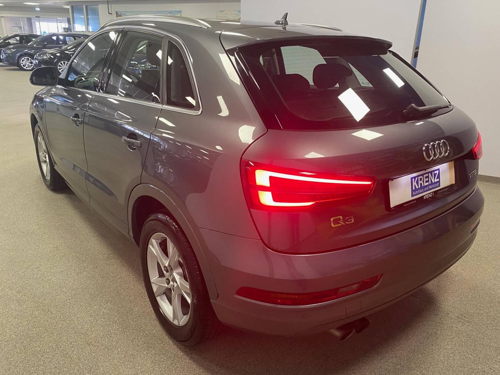 Fahrzeugabbildung Audi Q3 1.4 16V TFSI Sport+AHK+NAVIGATION+Keyless+PDC
