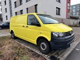 Volkswagen T5 Transporter Kasten Langer Radstand 2.O TDI - Volkswagen T5: Langer Radstand