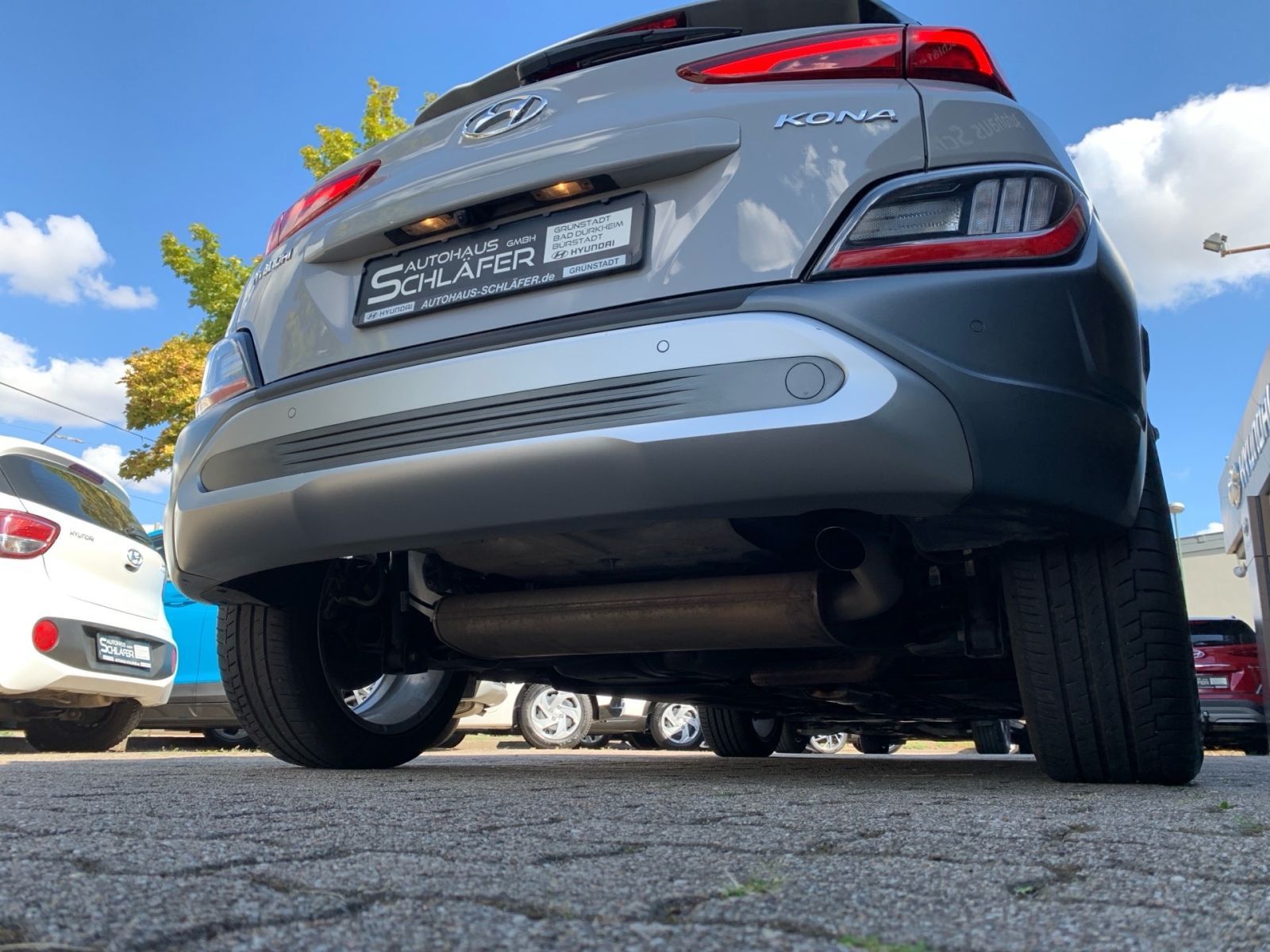 Fahrzeugabbildung Hyundai KONA 1.6 T-GDI 7-DCT Prime Leder Schiebedach