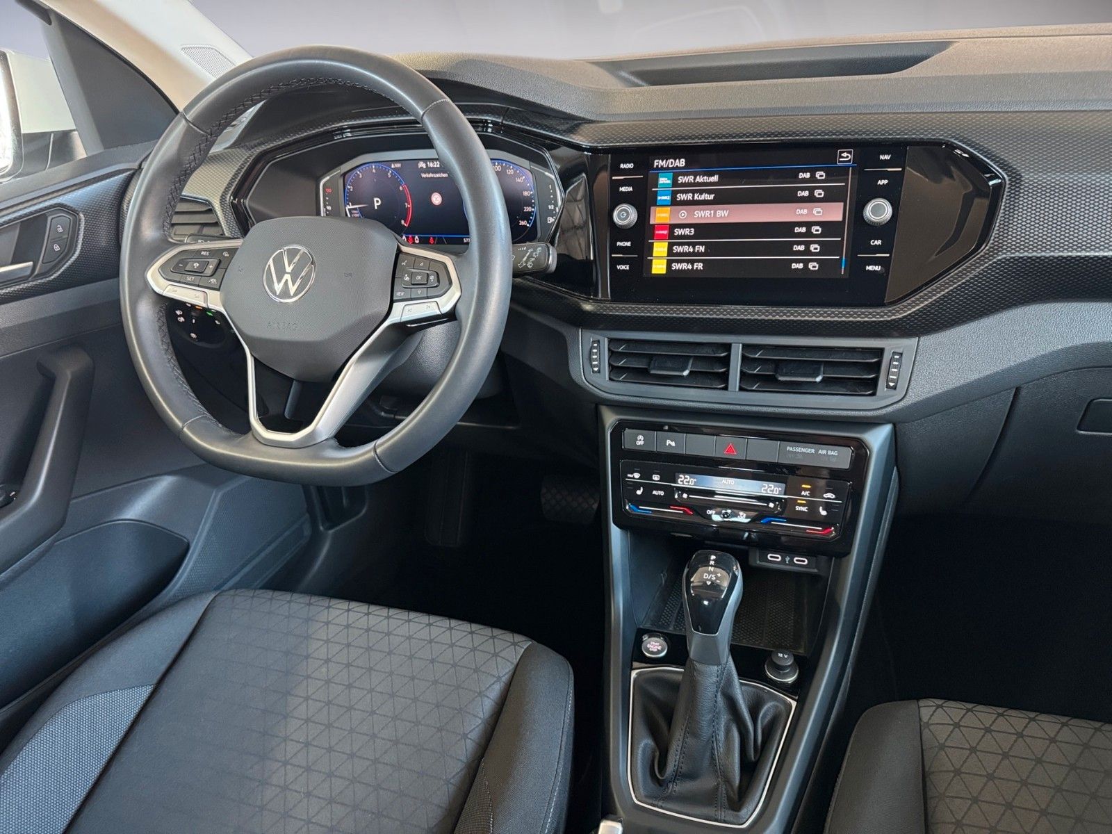 Fahrzeugabbildung Volkswagen T-Cross Life 1.5 TSI