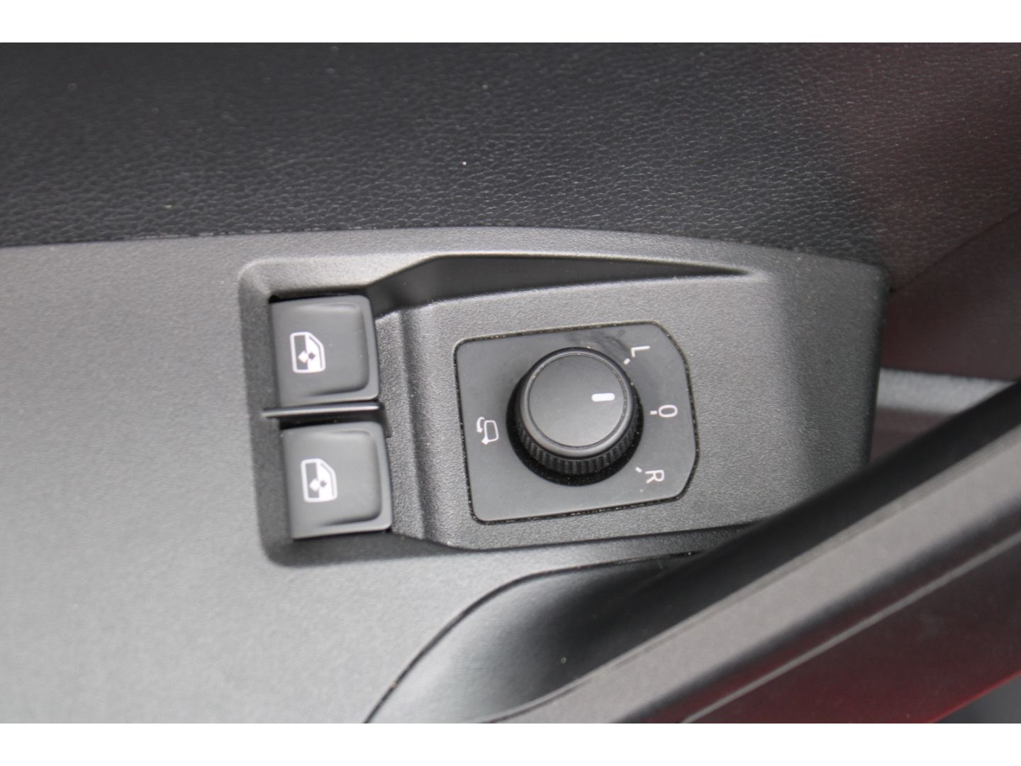 SEAT Ibiza 1.0 MPI Style Klima SHzg GRA GJR DAB PDC B - Image 13