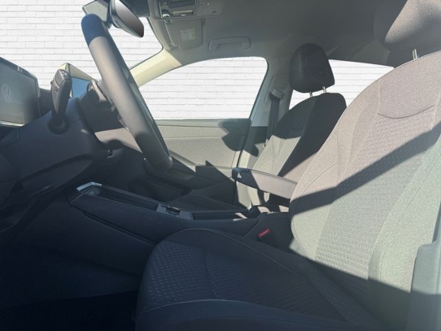 Fahrzeugabbildung Volkswagen T-Roc Life 1.5 l eTSI DSG KLIMA LED ALU