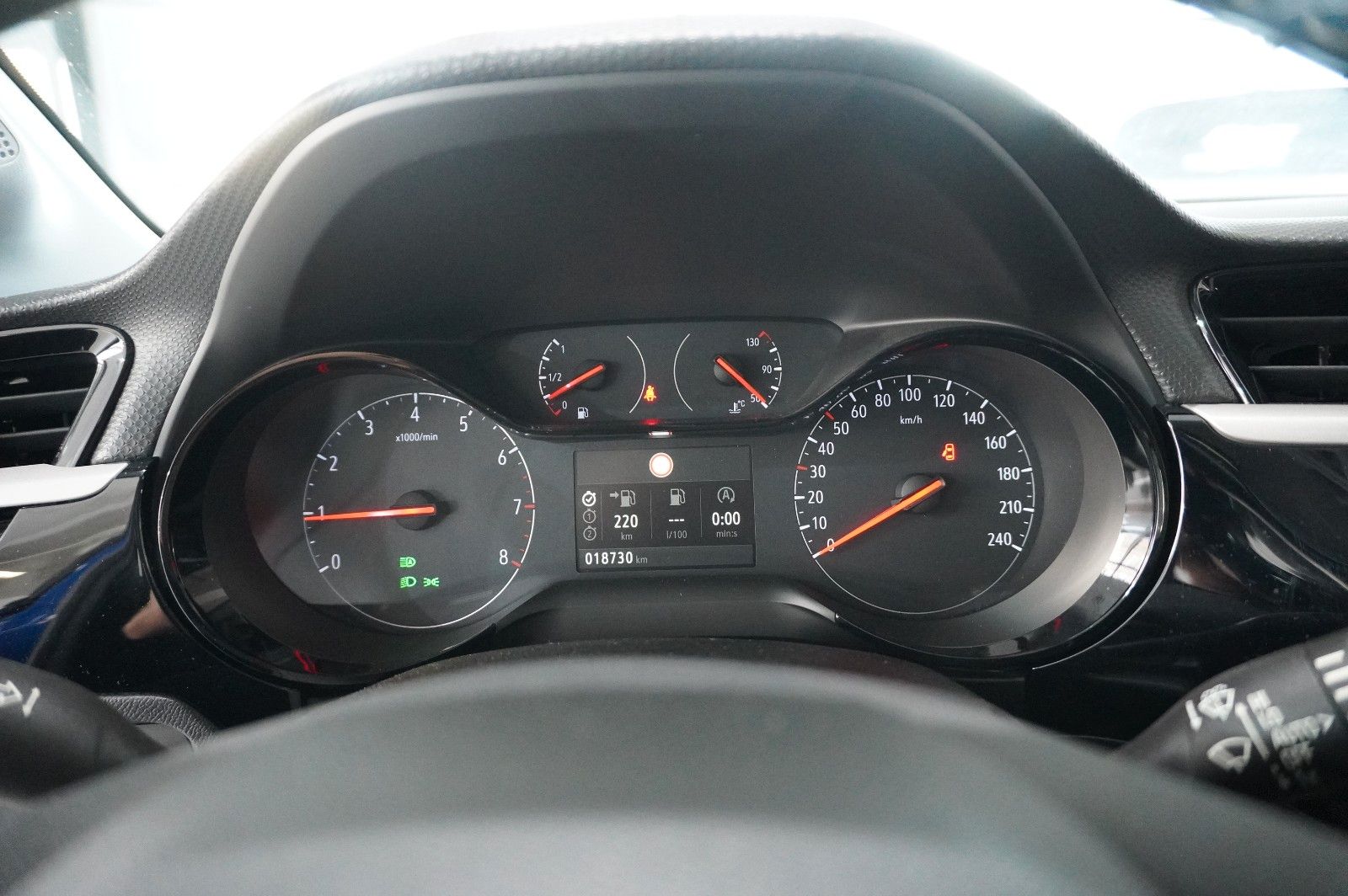Fahrzeugabbildung Opel Corsa F 1.2 EDITION NAVI/LED/TEMP/PDC/SPORT/DAB+