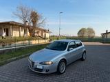 Alfa Romeo 147 1.9JTDm 5Porte Ok Neopatentati - silberne Alfa Romeo 147
