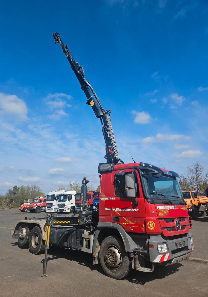 Mercedes-Benz Actros 2541 L 6x2 Hakenabroller mit  Kran