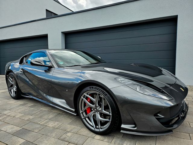 Ferrari 812 6.5 V12 Superfast/Vollausstattung/Carbon