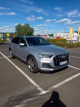 Audi SQ7 4.0 TDI, sauber, scheckheftgepflegt - silberne Audi SQ7