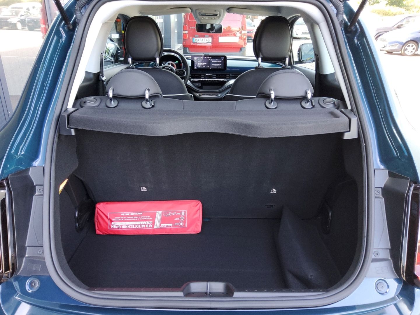 Fahrzeugabbildung Fiat 500e 42kWh LED Navi Carplay Tempomat Keyless