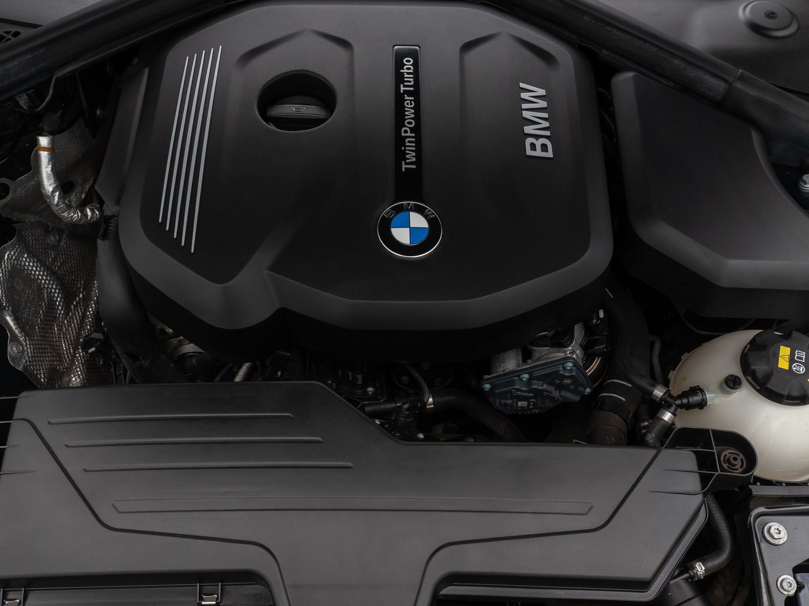 Fahrzeugabbildung BMW 118i Sport Line LED NaviBusiness Lordos Tempomat