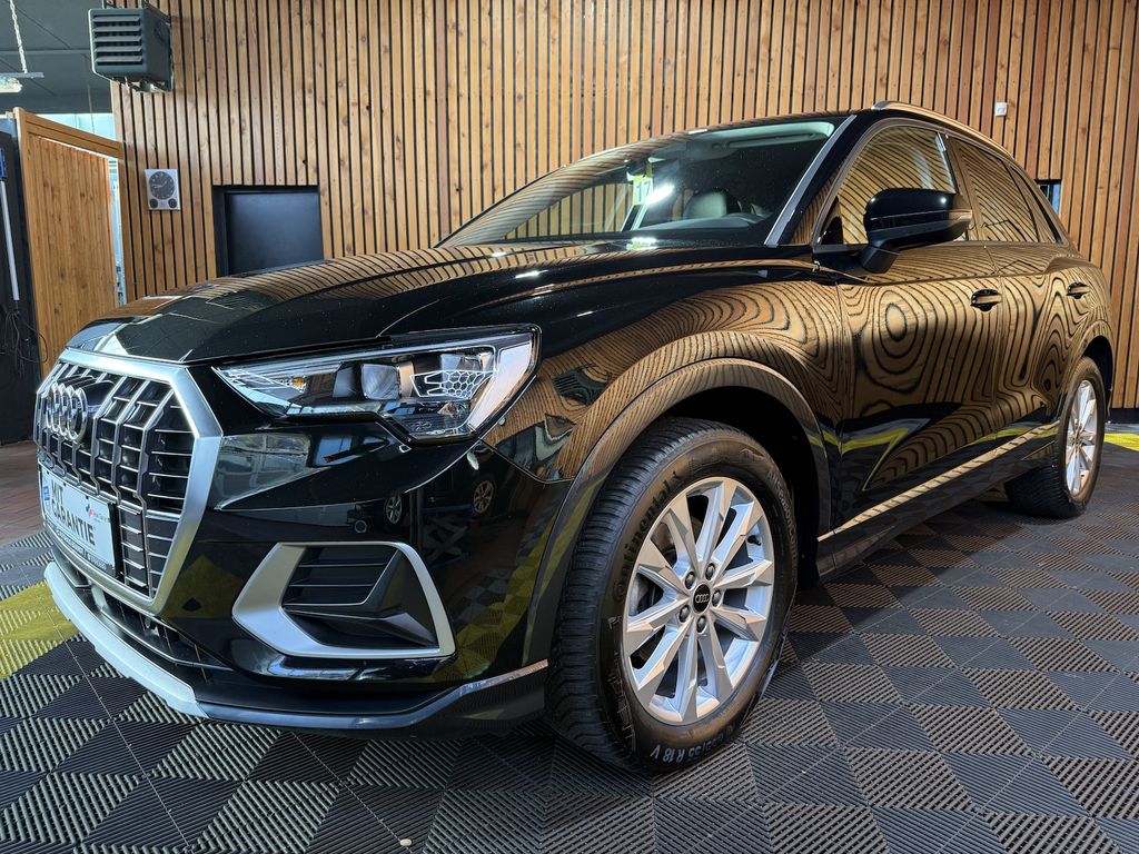 Image of Audi Q3