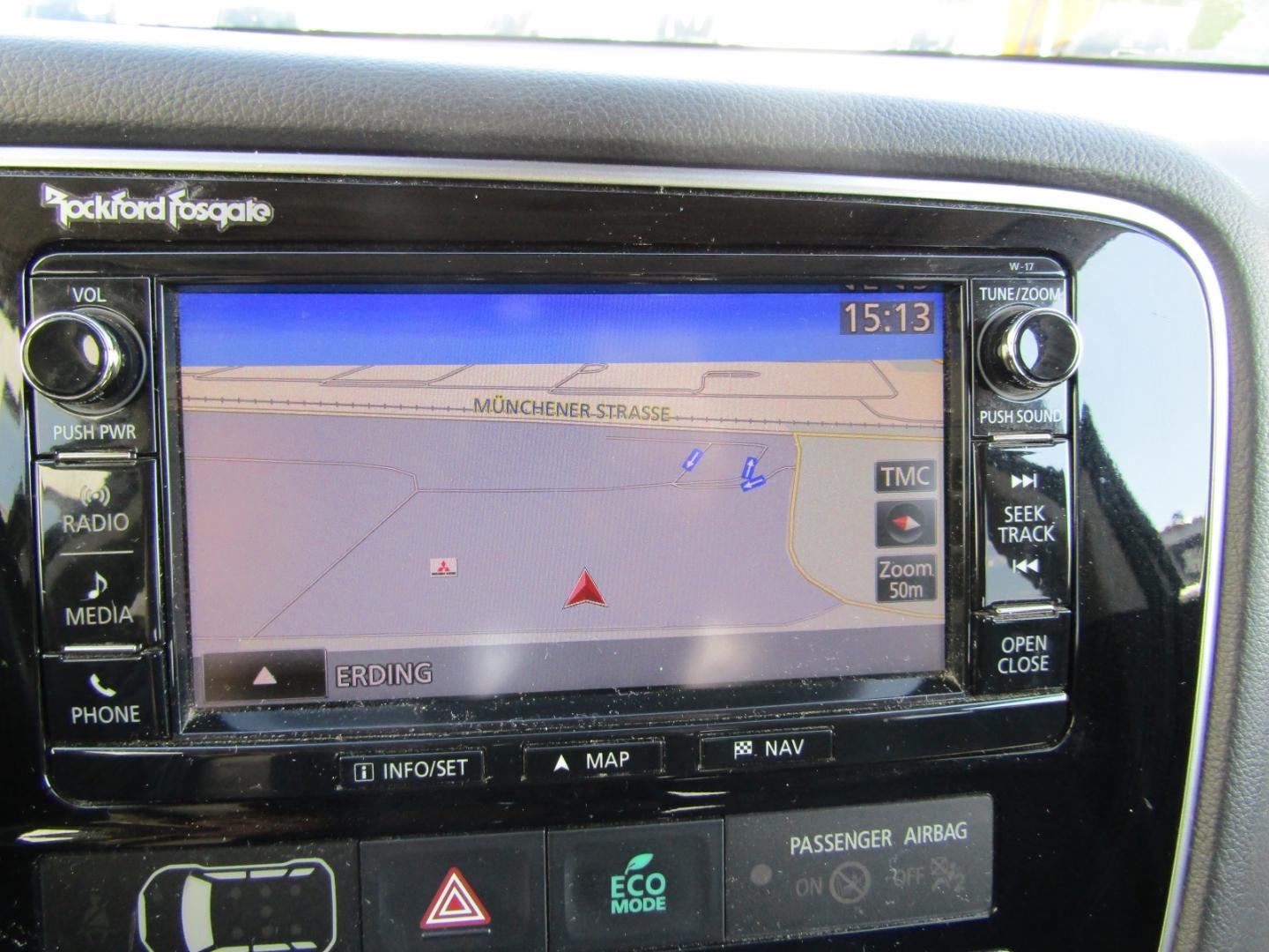 Mitsubishi Outlander Top 4WD 7-SITZER AUTOMATIK KAMERA NAVI