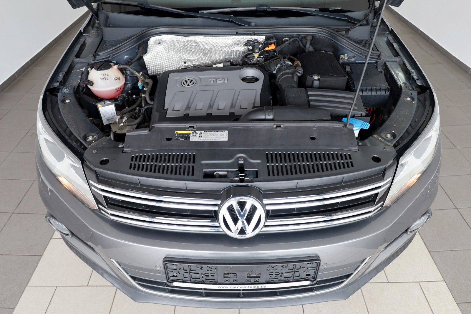 Fahrzeugabbildung Volkswagen Tiguan Life 4M Navi,SH,PDC,Park Assist,SR+WR