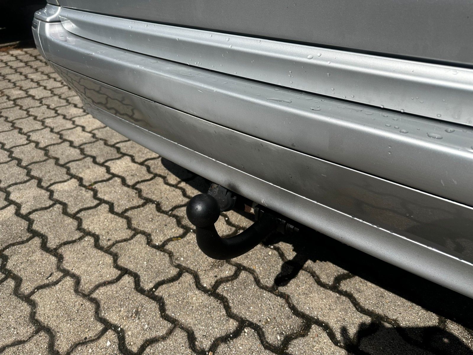 Fahrzeugabbildung Mercedes-Benz E 240 T /Autom. /Klima/ AHK / Leder / Xenon