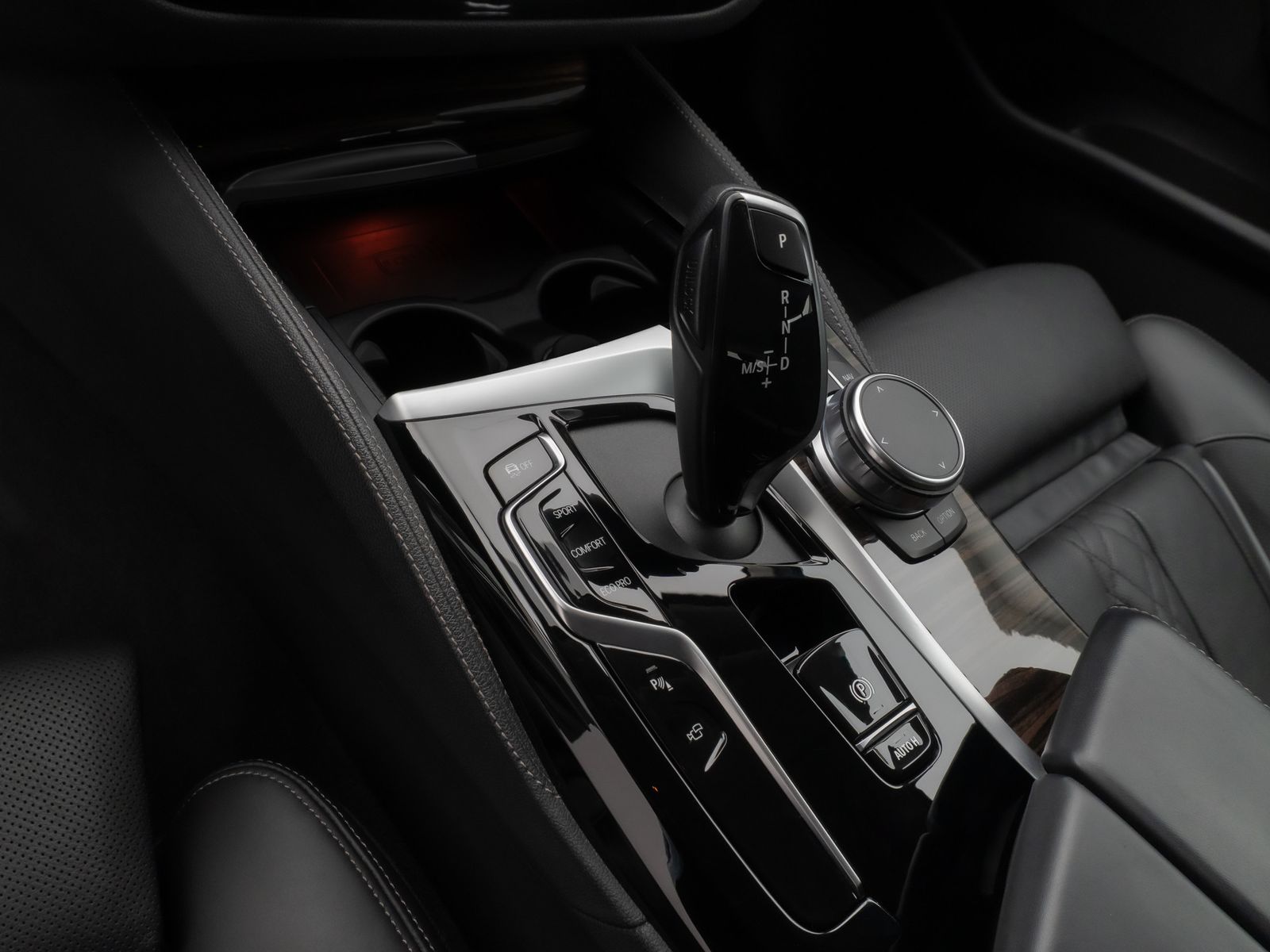 Fahrzeugabbildung BMW 540d xD Luxury Line Laser 360°HUD DAB HiFi AHK