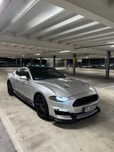 Ford Mustang 2.3 EcoBoost Auto - TOP GEPFLEGT - Wenig
