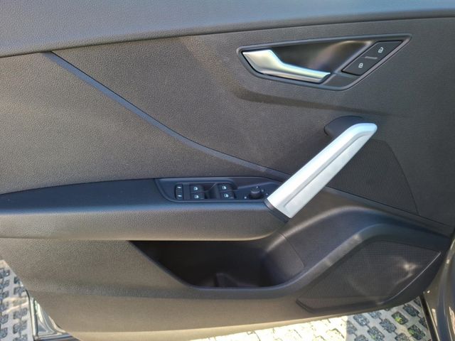 Audi Q2 design 30 TFSI S Line °LED°Navi°SHZ°PDC°AAC°
