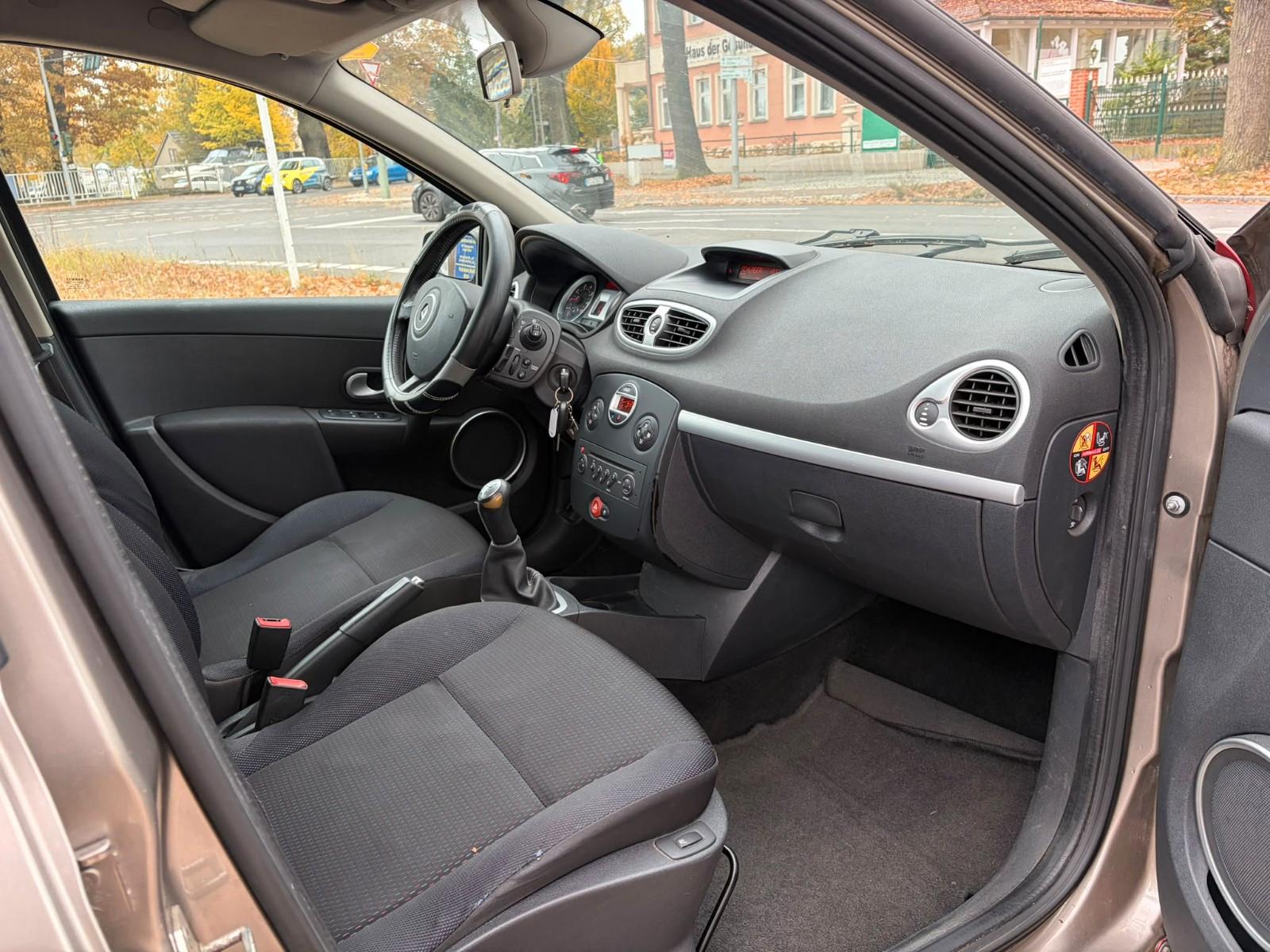 Renault Clio 2008 — фото 11