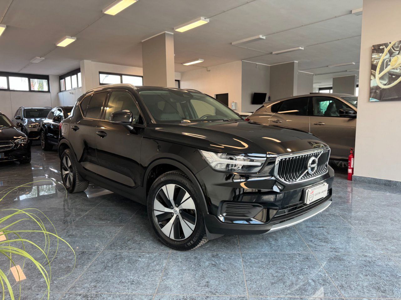 Volvo XC40 1.5 t2 Momentum Uniprop Stupenda imagem 3
