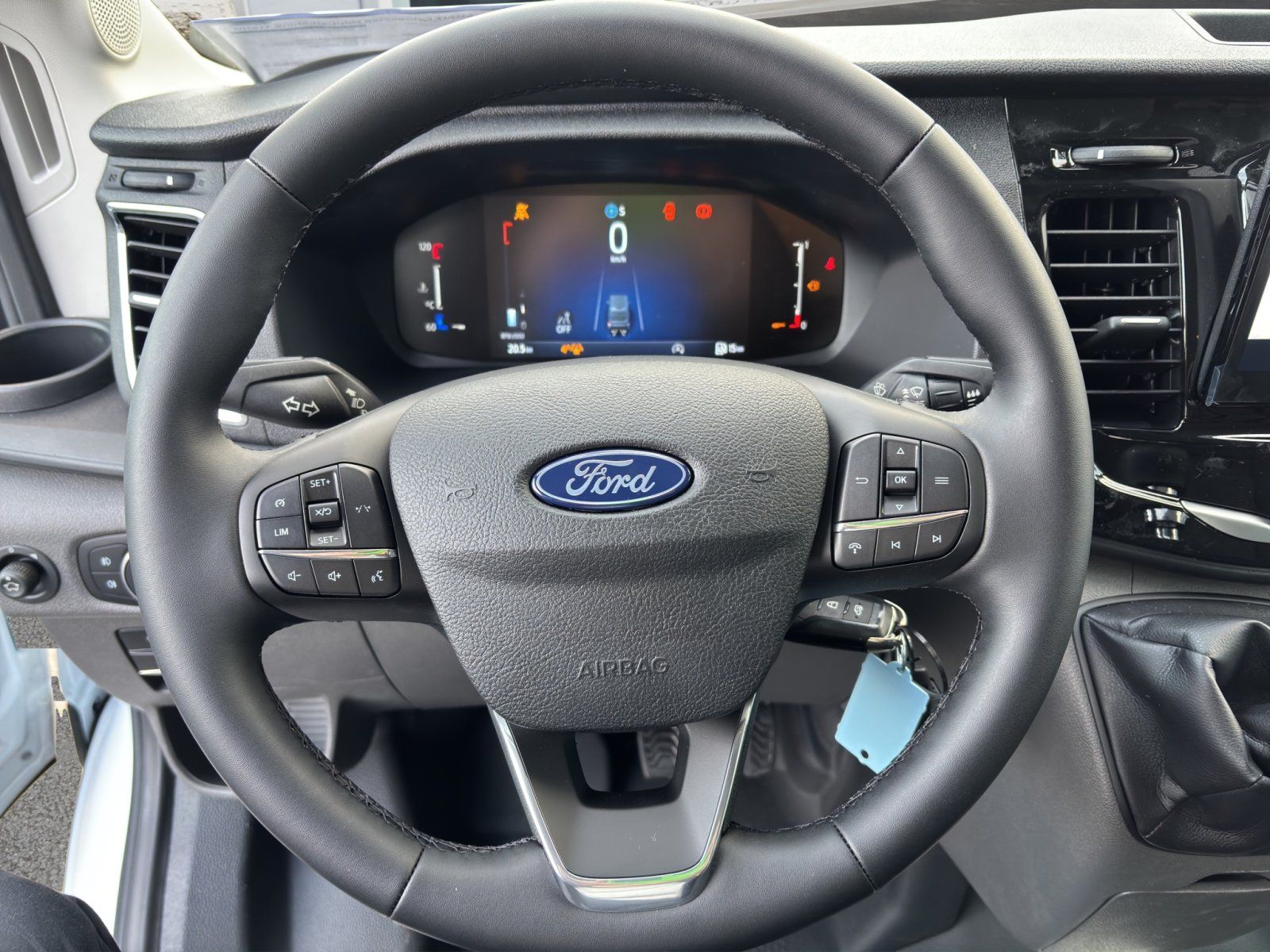 Fahrzeugabbildung Ford Transit 350 L5 Doppelkabine Trend