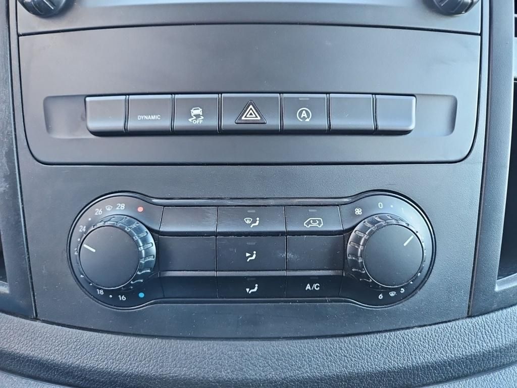 Fahrzeugabbildung Mercedes-Benz Vito 114 Kasten extralang AHK RFK Klima Flügeltü