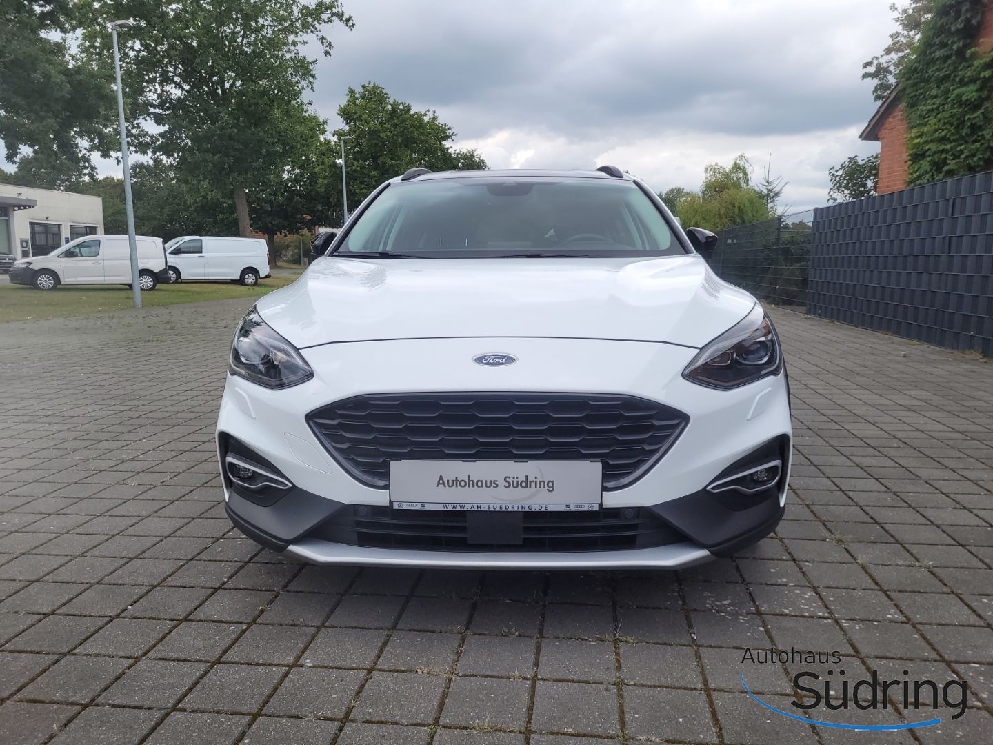 Focus 1.5 EcoBoost Active HUD AHK Navi LED ACC