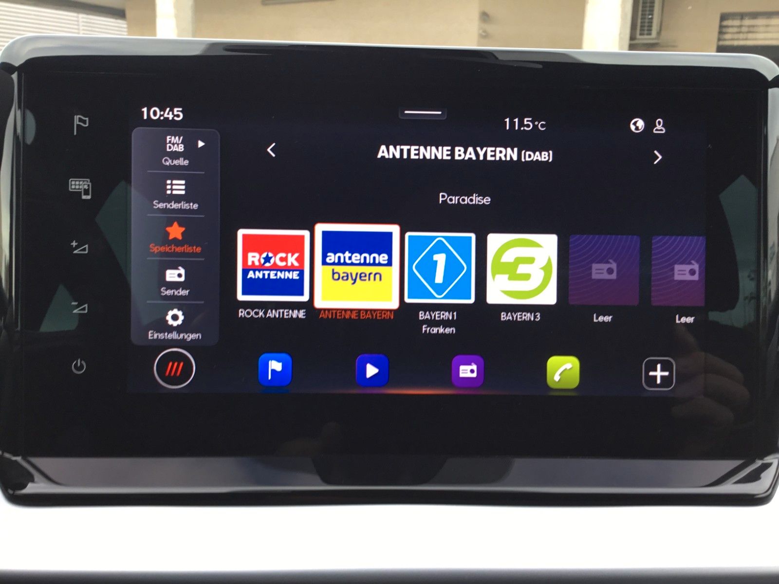 Fahrzeugabbildung SEAT Arona FR 1.5 TSI DSG+AHK+ACC+17"+Navi+Kamera