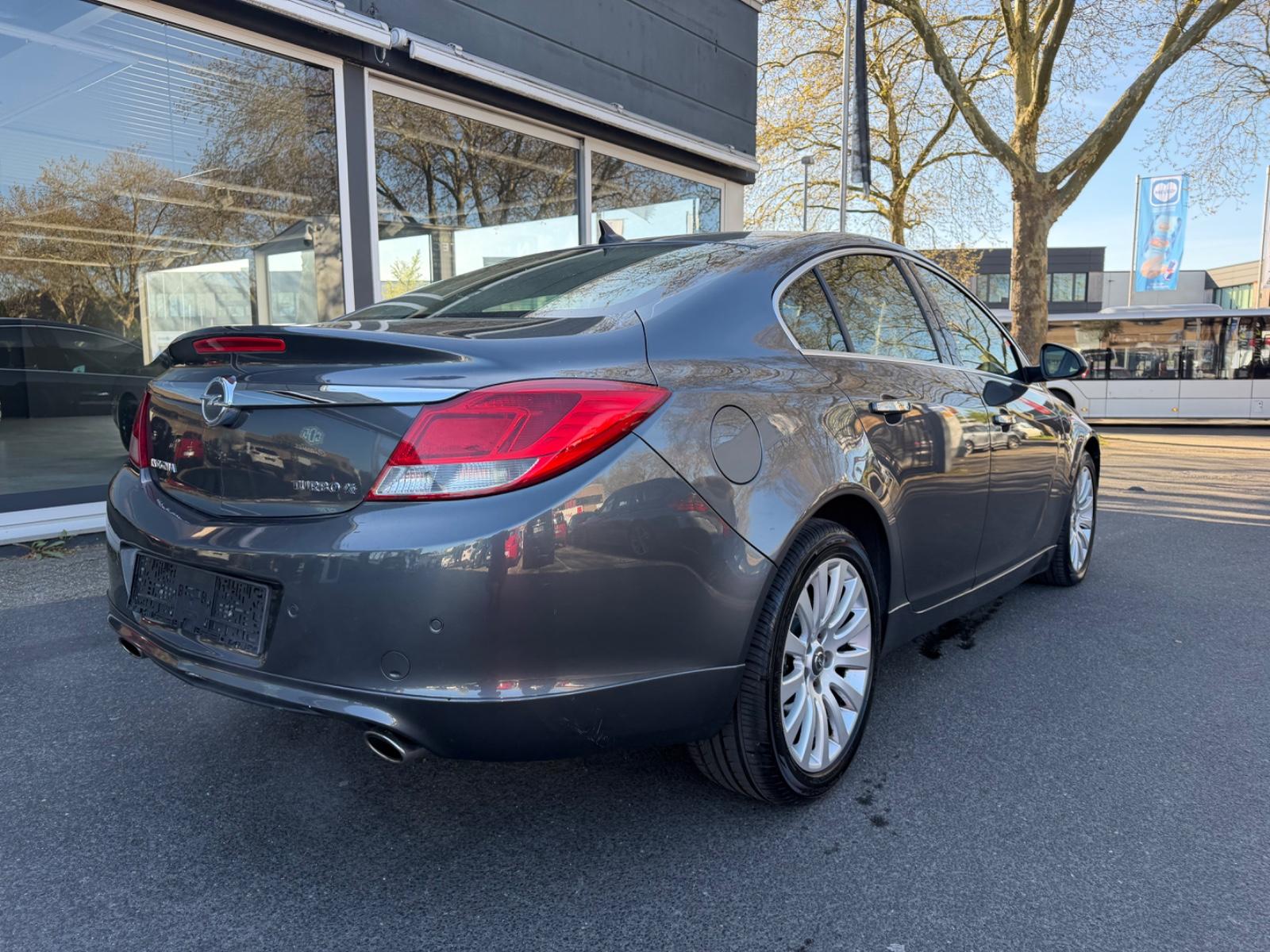 Opel Insignia A Lim. Cosmo 4x4 OPC Line Aut. Leder