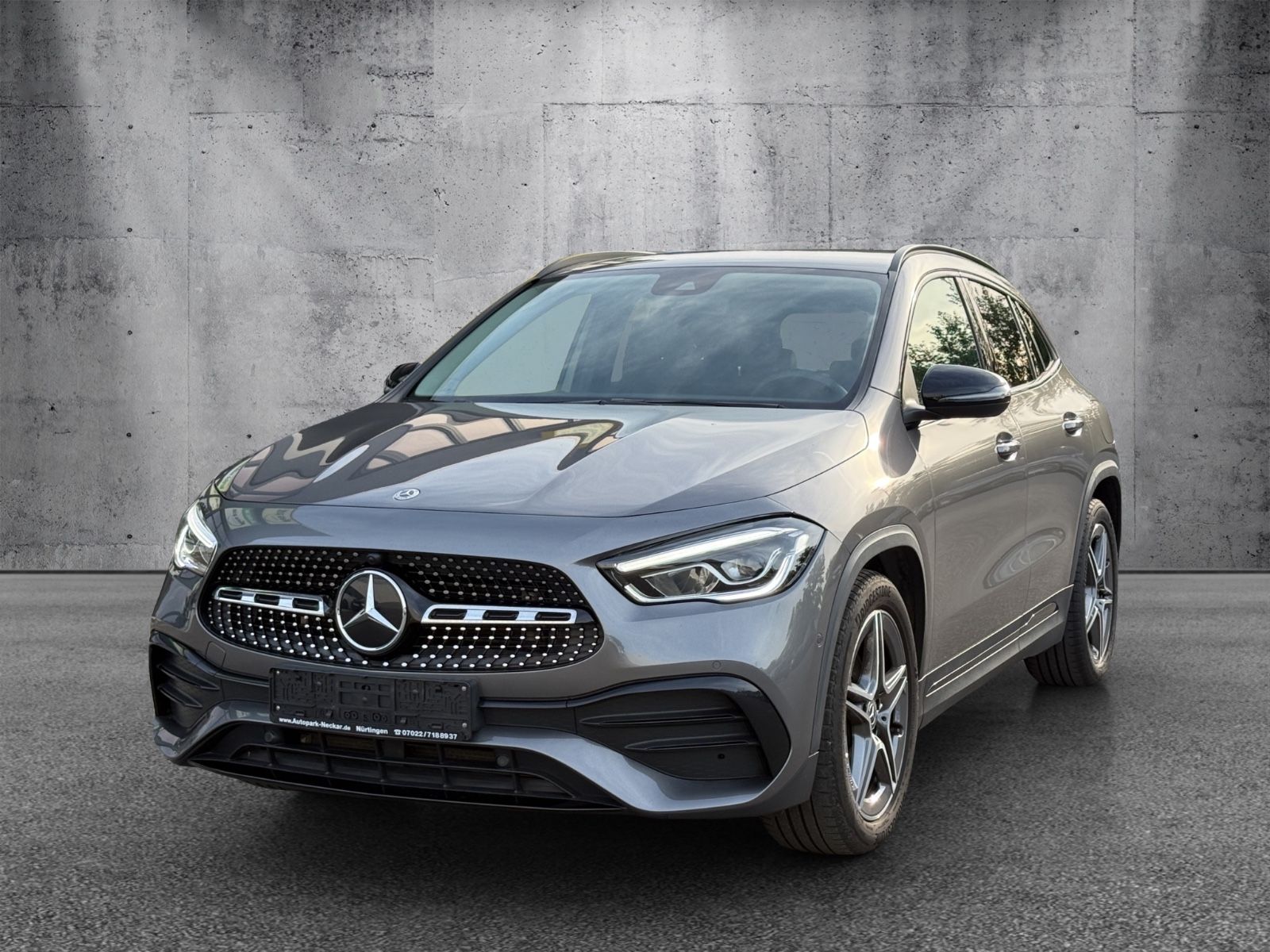 MERCEDES-BENZ GLA 200 Aut. AMG Line NAVI LEDER LED AHK 360°