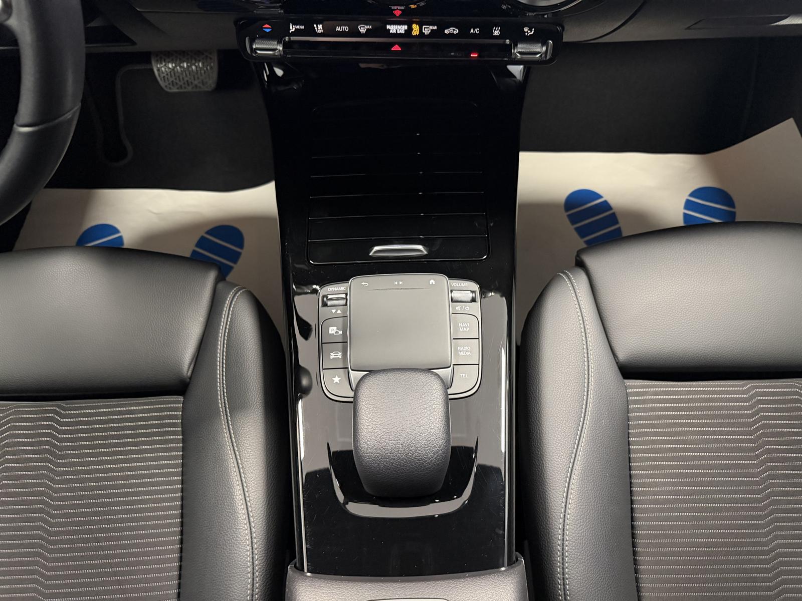 Mercedes-Benz CLA Aut. Standheiz. Distr.+, миниатюра 21