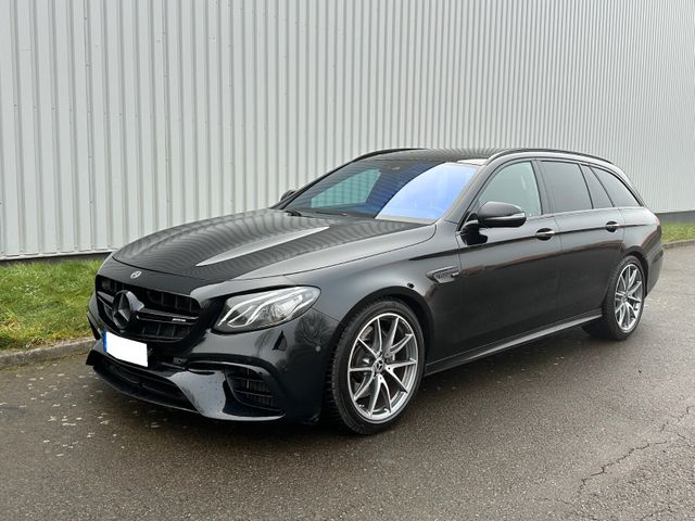 Mercedes-Benz E 63 AMG 4Matic+ Performance *Promi-Vorbesitzer